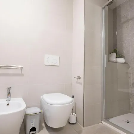 Porta Romana Cozy 아파트